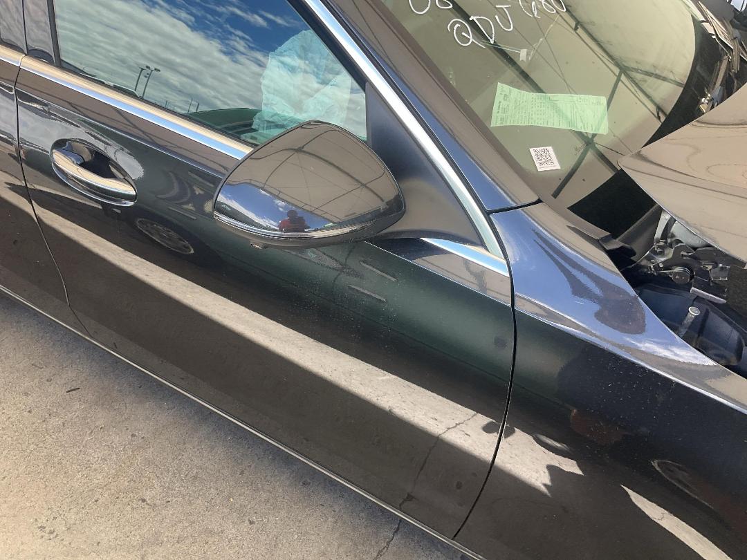 Photo '3' of Mercedes-Benz C-Class C 200 Edition C Photo '3' of Mercedes-Benz C-Class C 200 Edition C