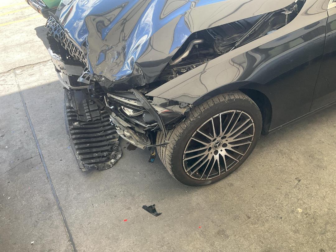 Photo '6' of Mercedes-Benz C-Class C 200 Edition C Photo '6' of Mercedes-Benz C-Class C 200 Edition C