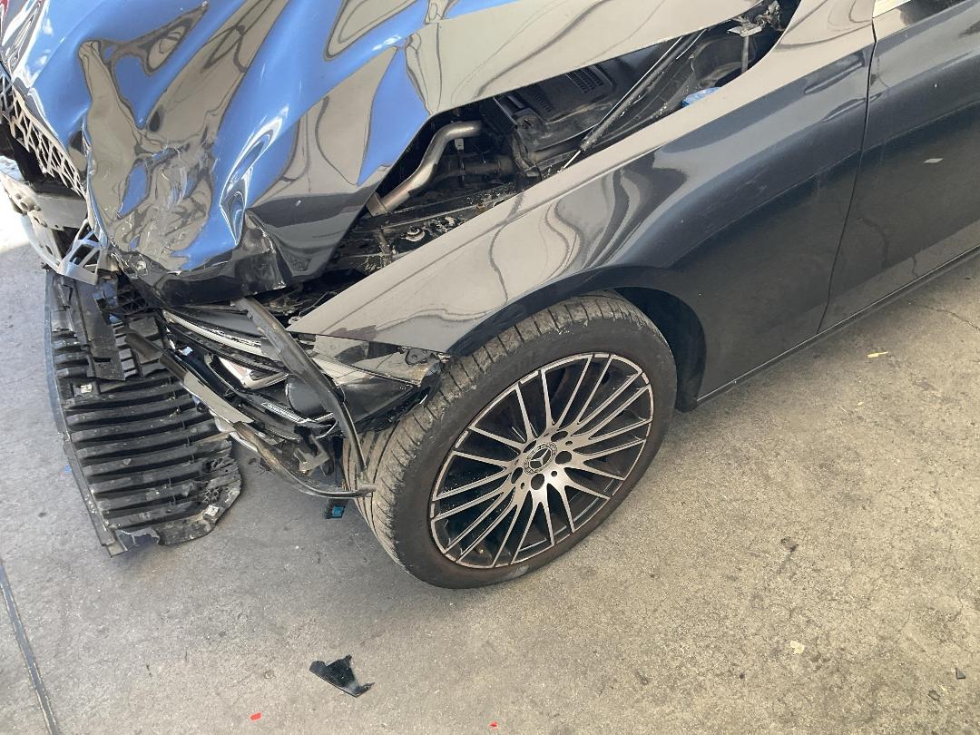 Photo '9' of Mercedes-Benz C-Class C 200 Edition C Photo '9' of Mercedes-Benz C-Class C 200 Edition C