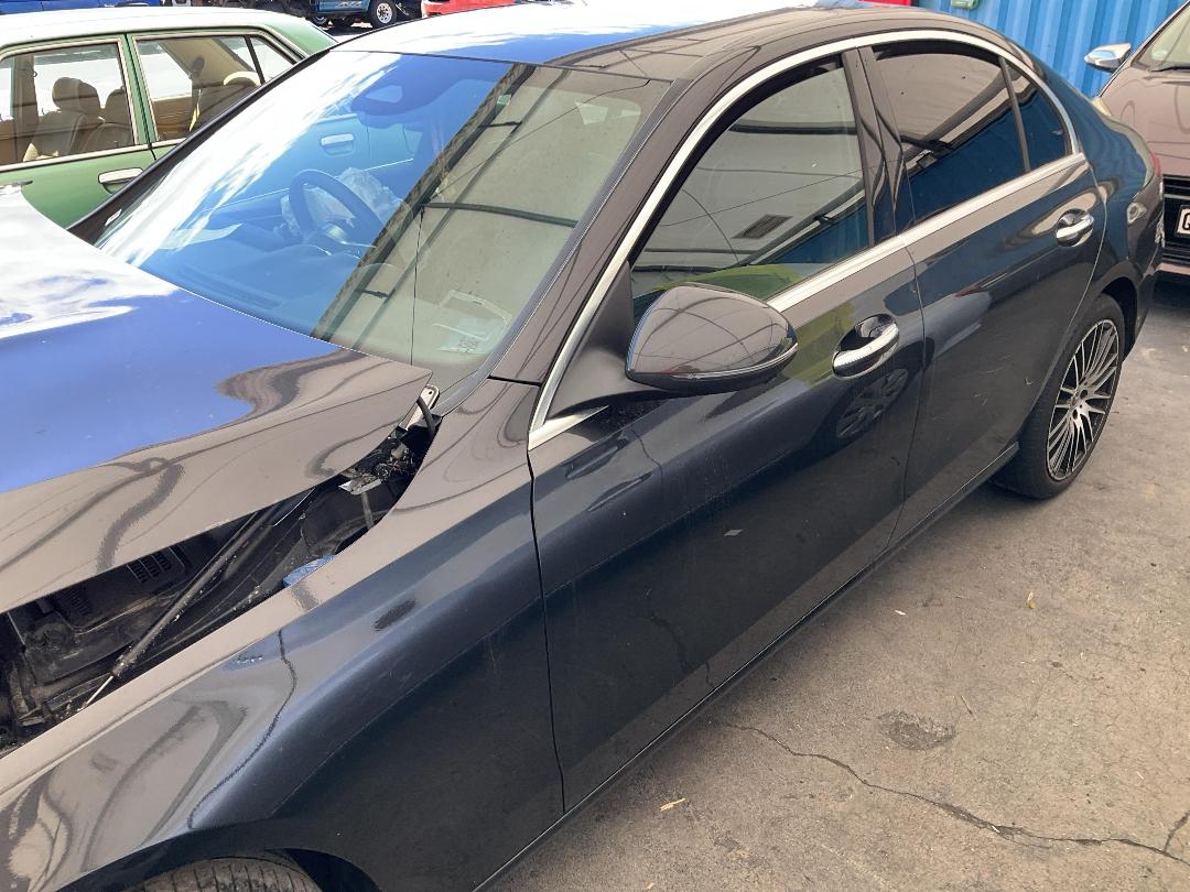 Photo '10' of Mercedes-Benz C-Class C 200 Edition C Photo '10' of Mercedes-Benz C-Class C 200 Edition C