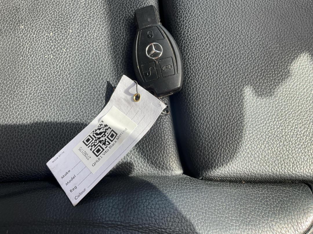 Photo '10' of Mercedes-Benz Vito 116 Crew CAB LWB EC Photo '10' of Mercedes-Benz Vito 116 Crew CAB LWB EC