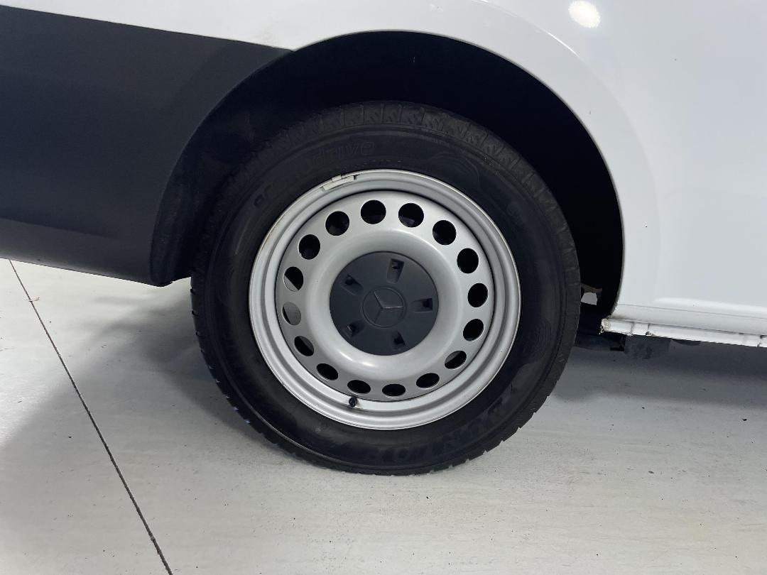 Photo '12' of Mercedes-Benz Vito Photo '12' of Mercedes-Benz Vito