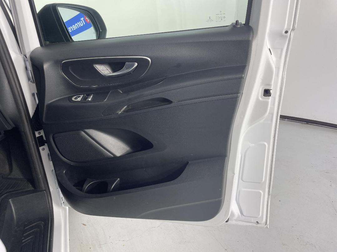 Photo '15' of Mercedes-Benz Vito Photo '15' of Mercedes-Benz Vito