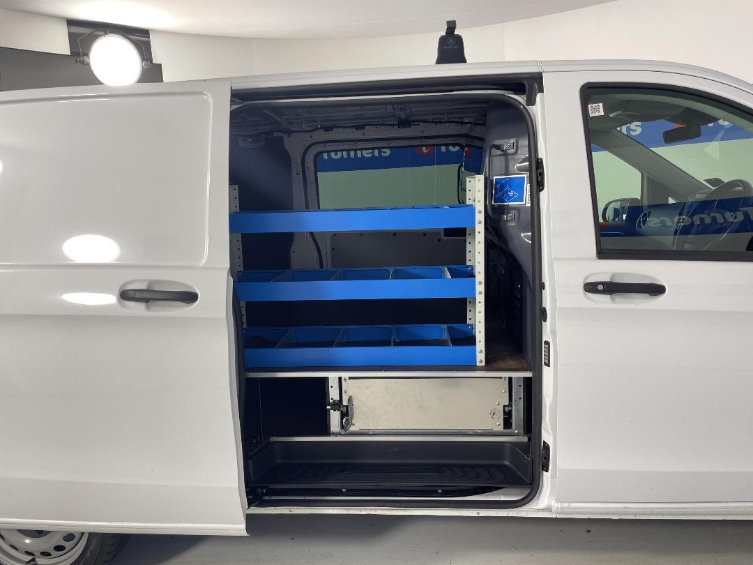 Photo '19' of Mercedes-Benz Vito Photo '19' of Mercedes-Benz Vito