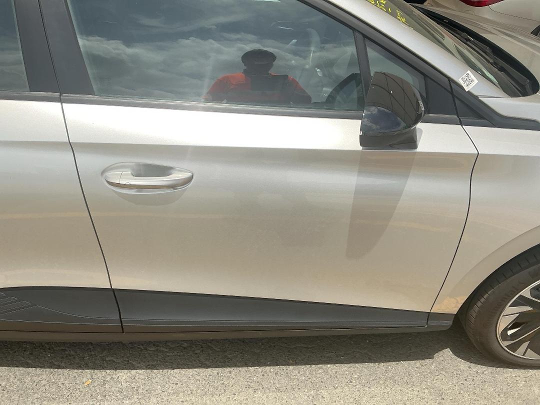 Photo '3' of MG 4 Excite Photo '3' of MG 4 Excite