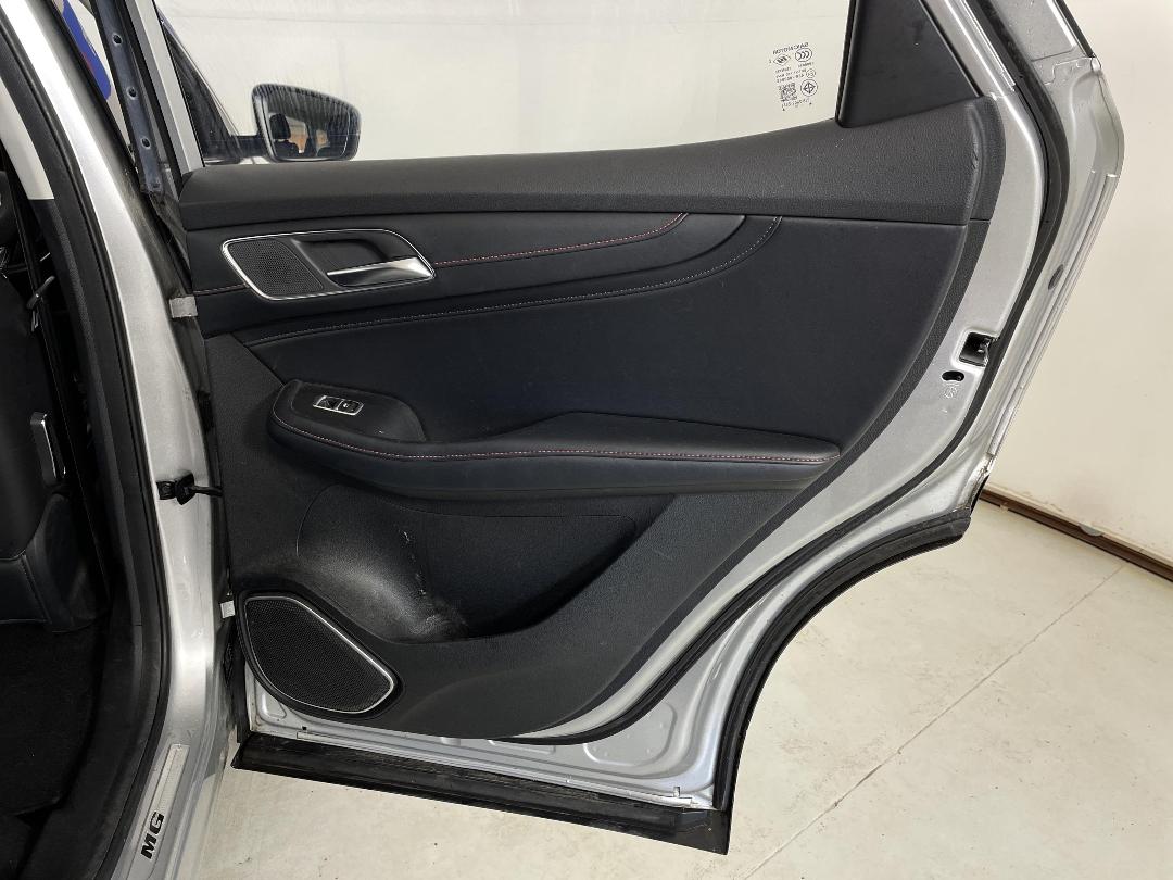 Photo '19' of MG HS Photo '19' of MG HS