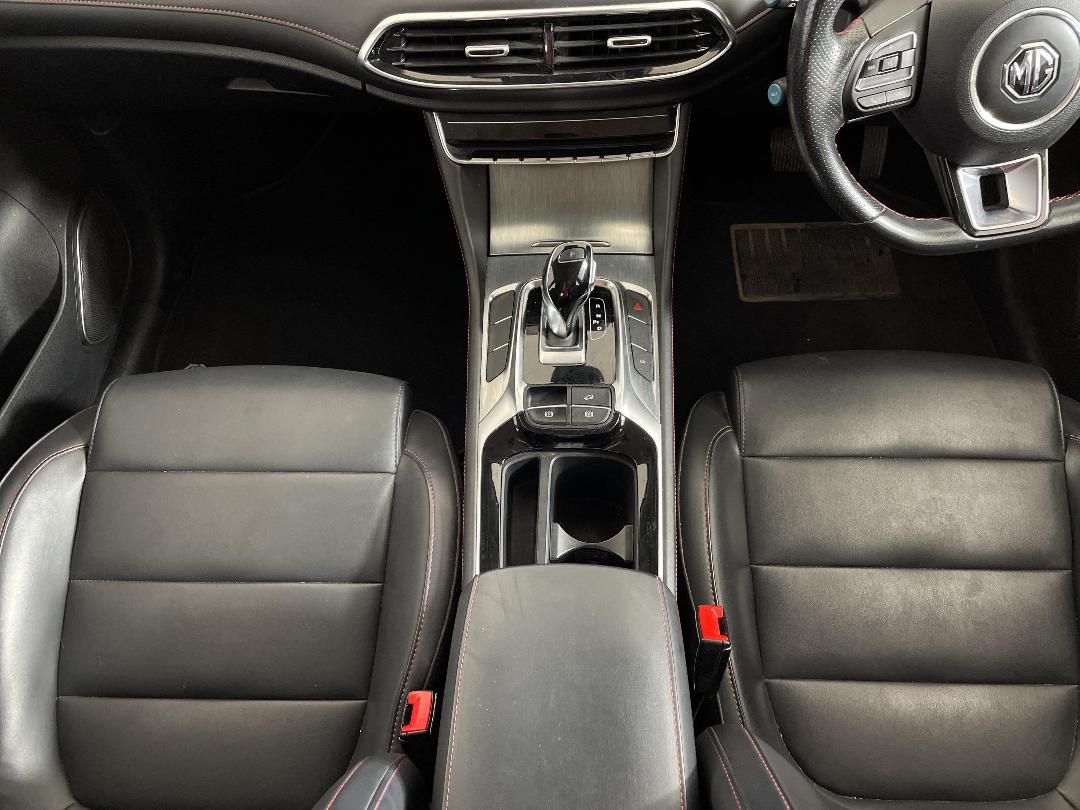 Photo '18' of MG HS Photo '18' of MG HS