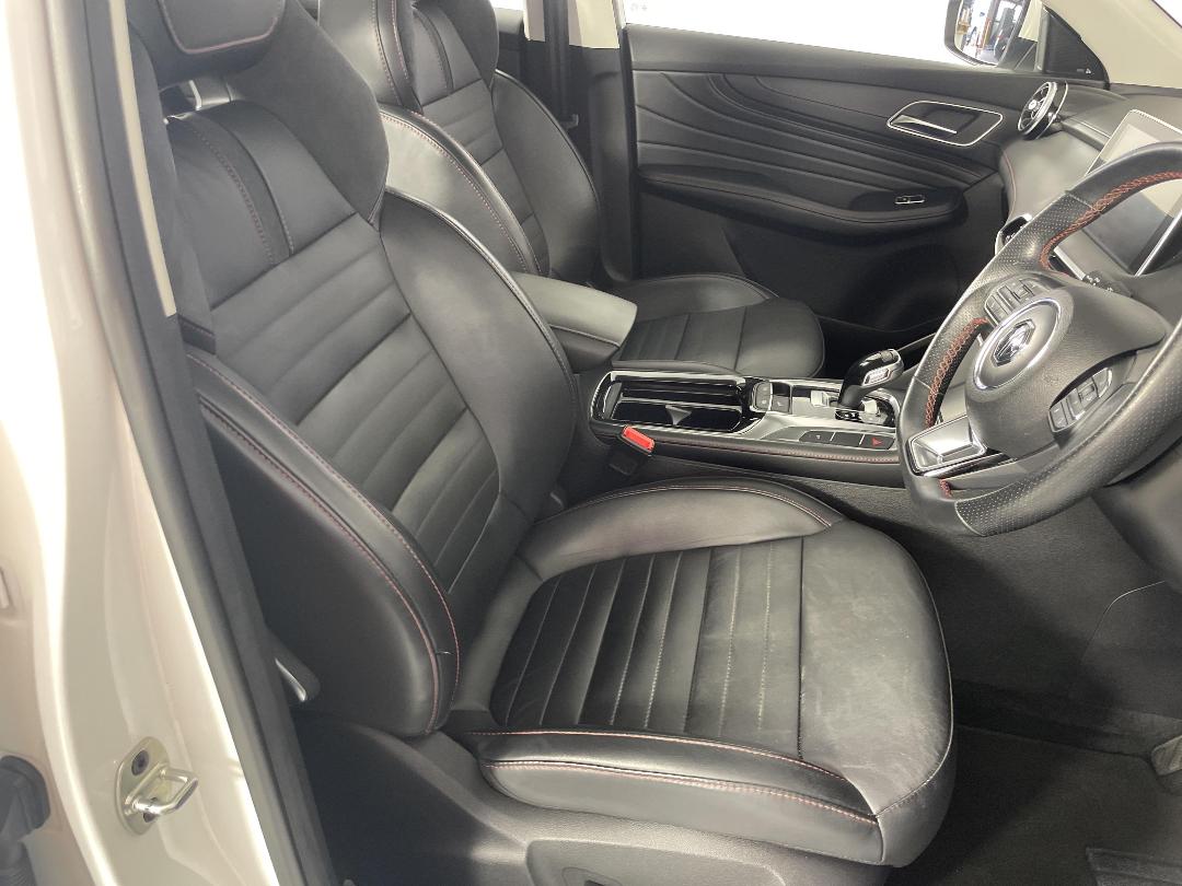 Photo '16' of MG HS Photo '16' of MG HS