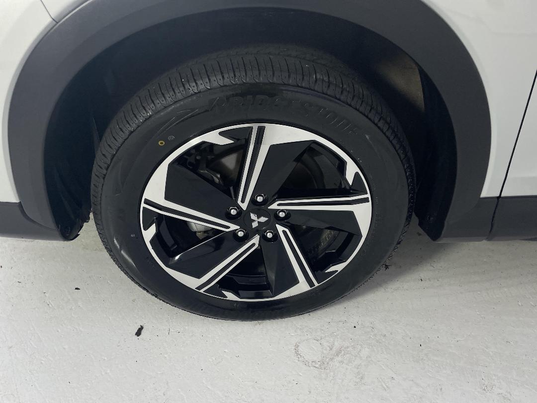 Photo '10' of Mitsubishi Eclipse Cross