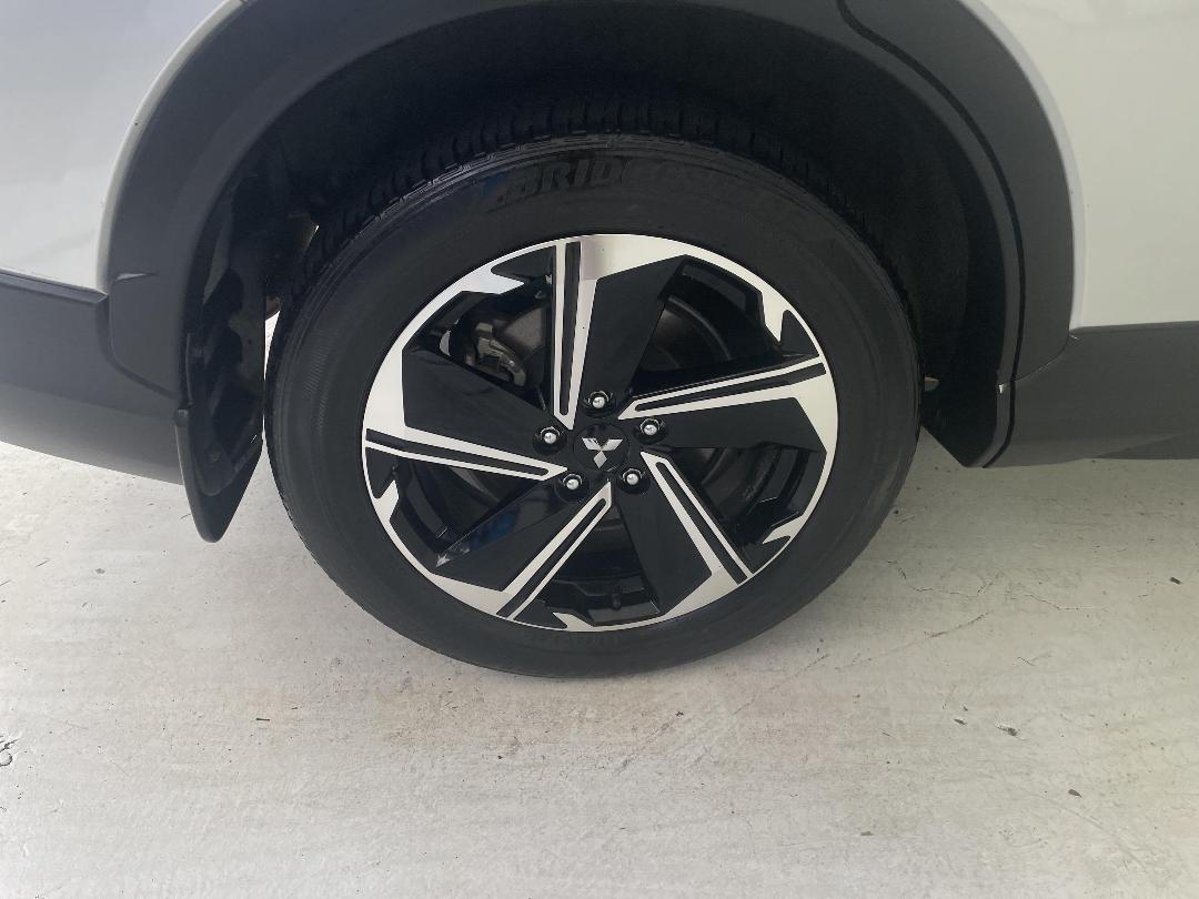 Photo '12' of Mitsubishi Eclipse Cross