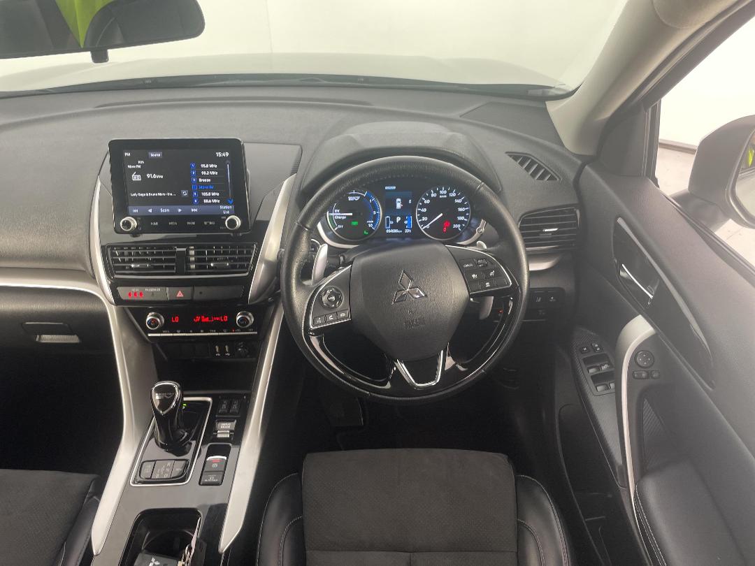 Photo '17' of Mitsubishi Eclipse Cross