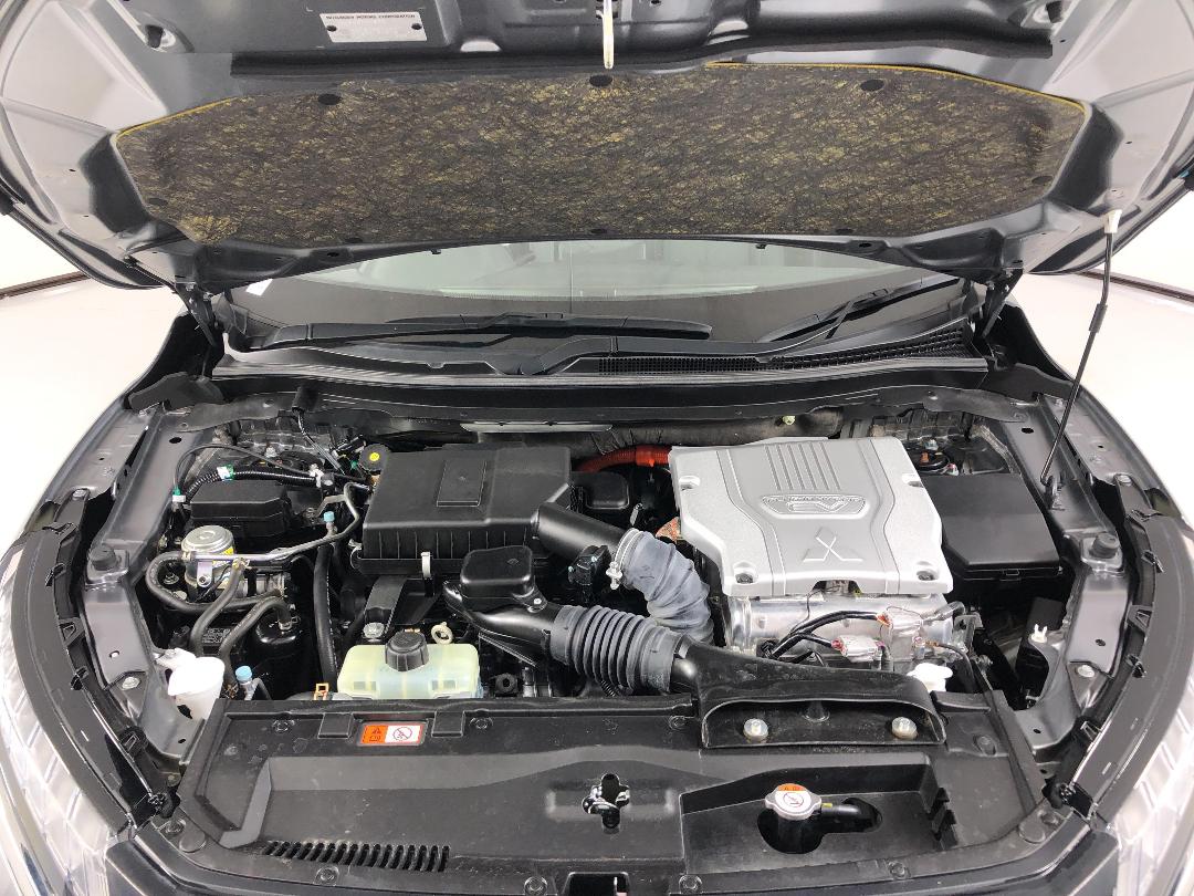 Photo '13' of Mitsubishi Eclipse Cross