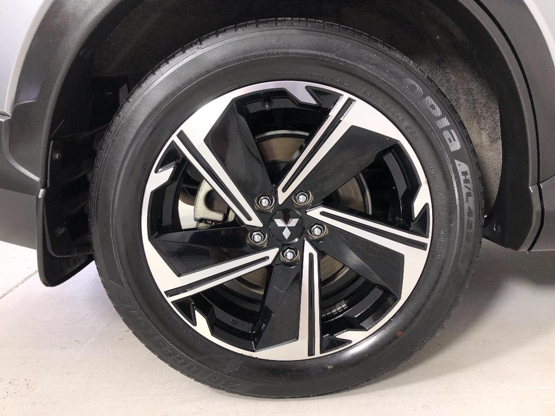 Photo '12' of Mitsubishi Eclipse Cross