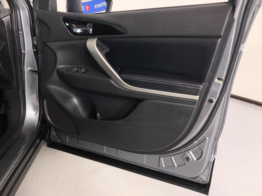 Photo '15' of Mitsubishi Eclipse Cross