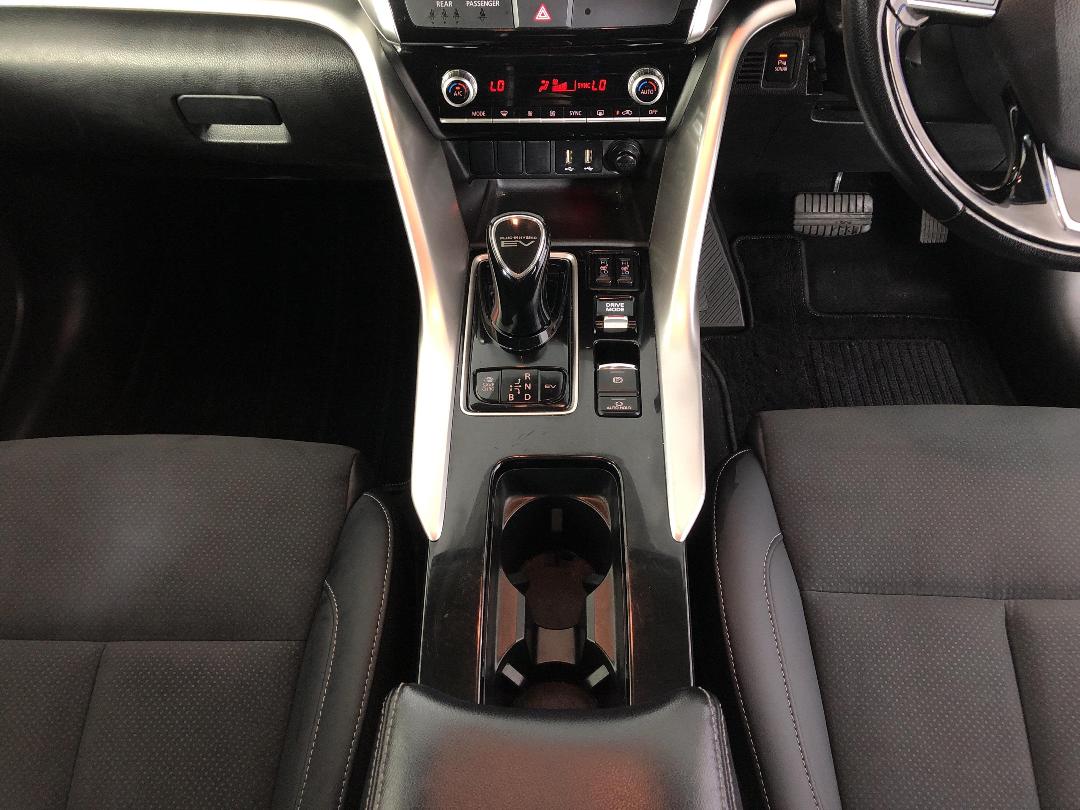 Photo '18' of Mitsubishi Eclipse Cross