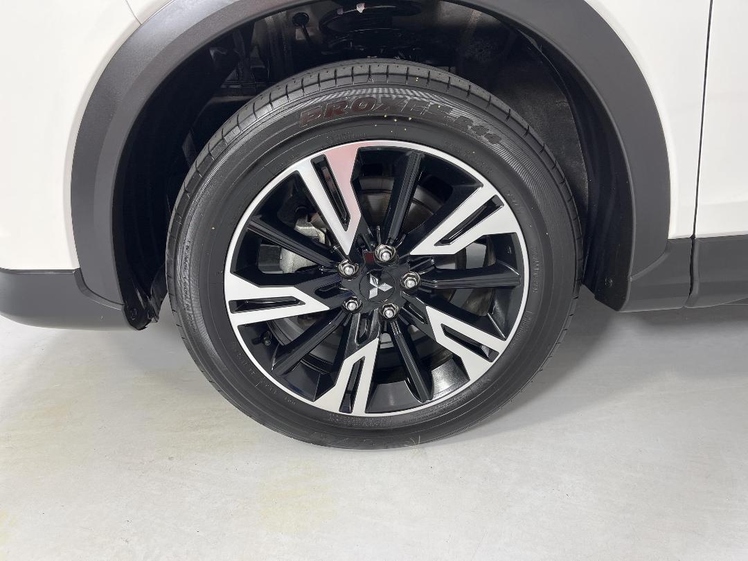 Photo '10' of Mitsubishi Eclipse Cross