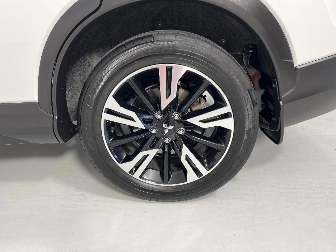 Photo '11' of Mitsubishi Eclipse Cross