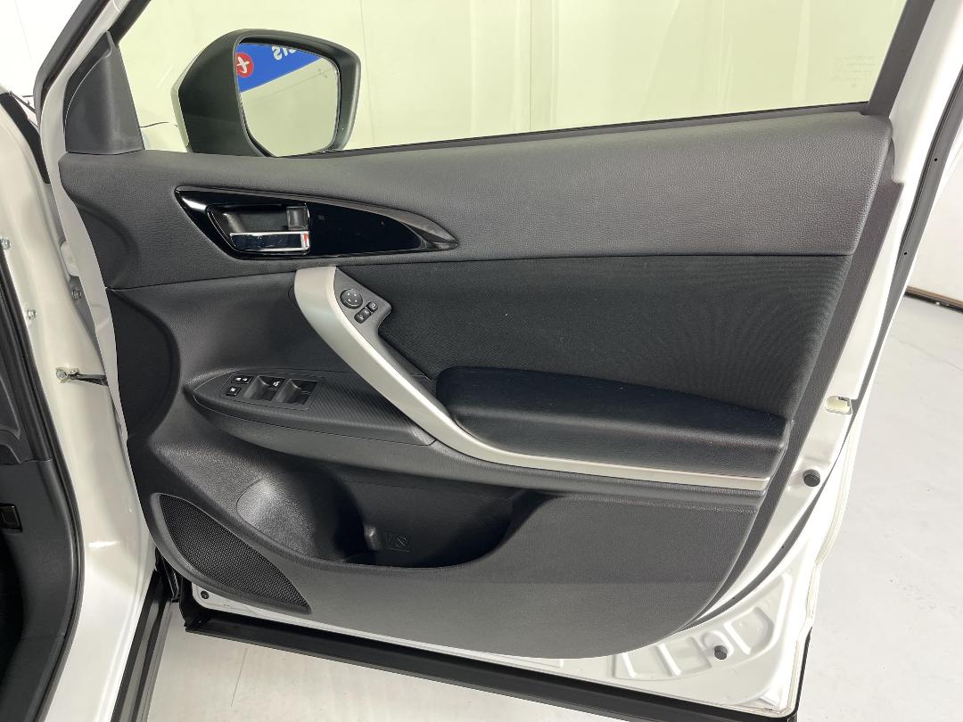 Photo '15' of Mitsubishi Eclipse Cross