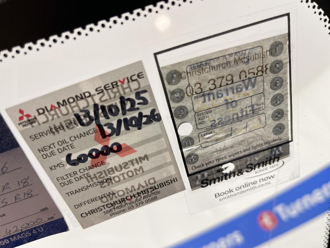 Photo '23' of Mitsubishi Eclipse Cross