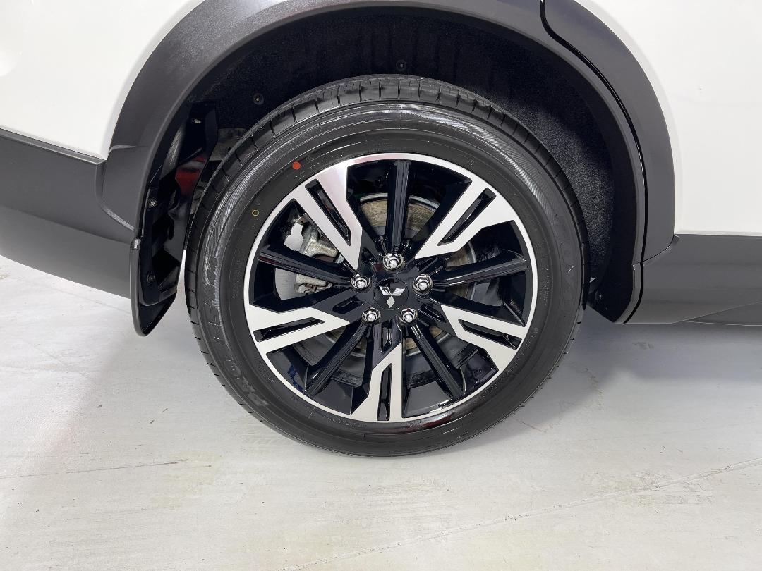 Photo '12' of Mitsubishi Eclipse Cross