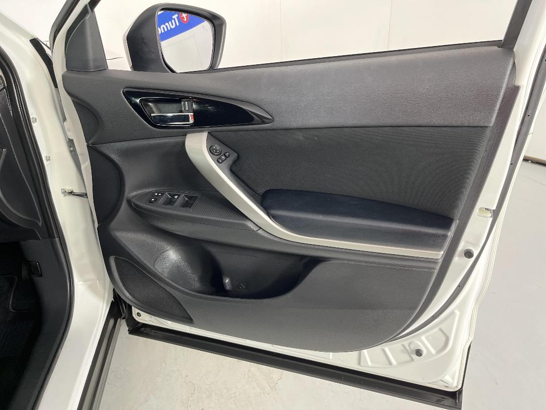 Photo '15' of Mitsubishi Eclipse Cross