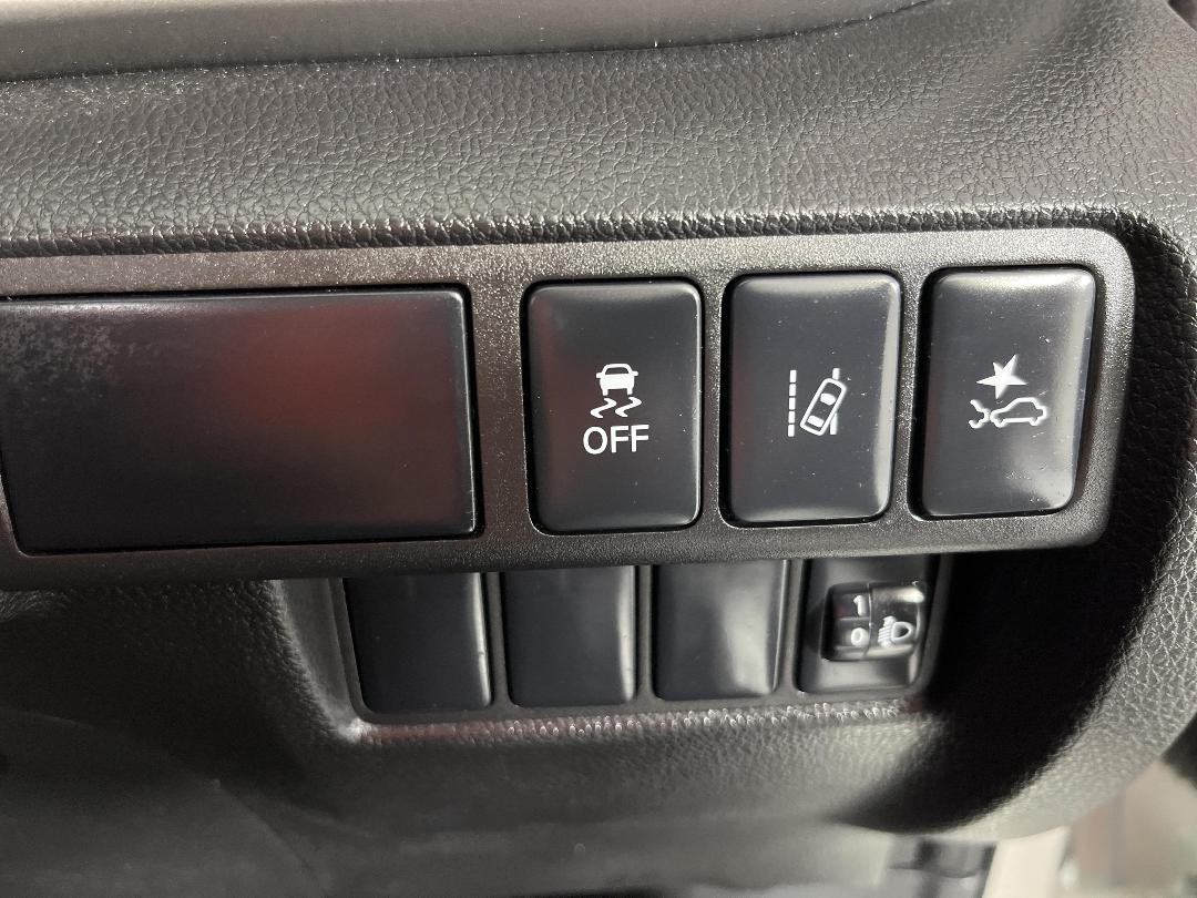 Photo '29' of Mitsubishi Eclipse Cross