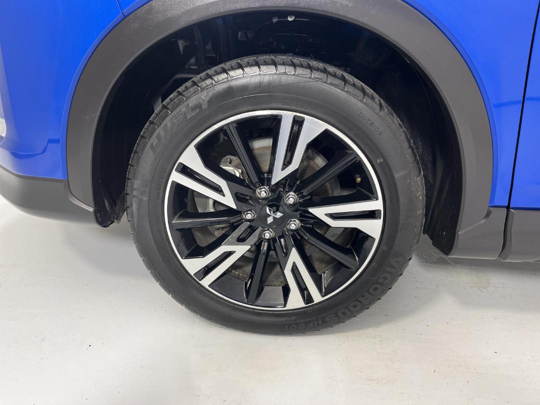 Photo '10' of Mitsubishi Eclipse Cross