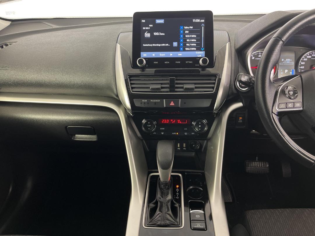 Photo '18' of Mitsubishi Eclipse Cross