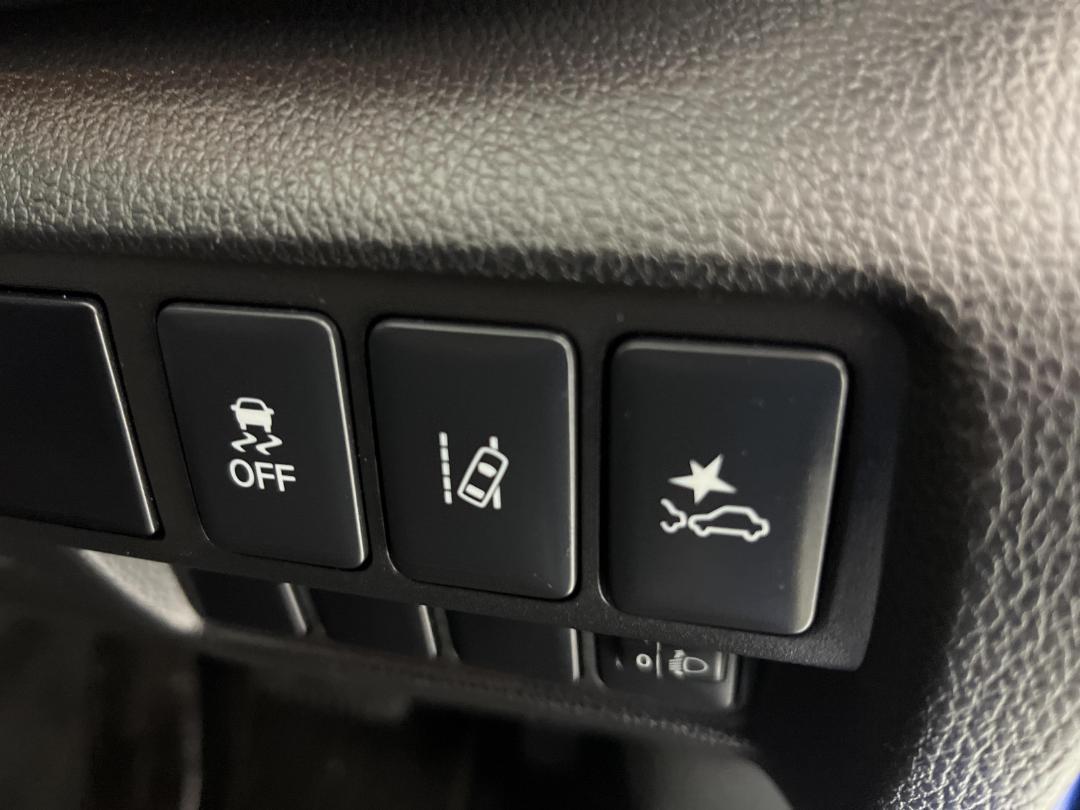 Photo '27' of Mitsubishi Eclipse Cross