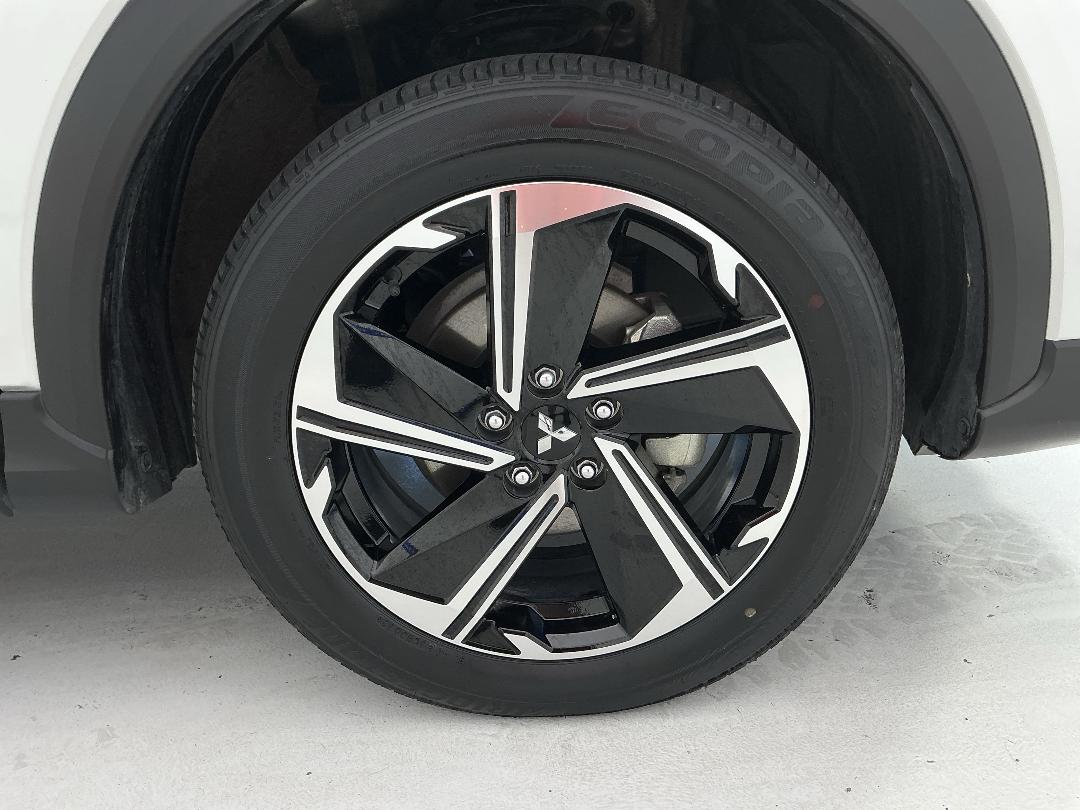 Photo '9' of Mitsubishi Eclipse Cross