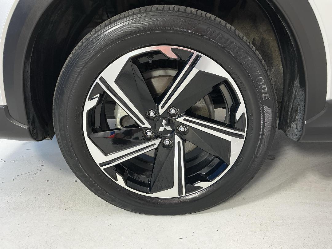 Photo '10' of Mitsubishi Eclipse Cross