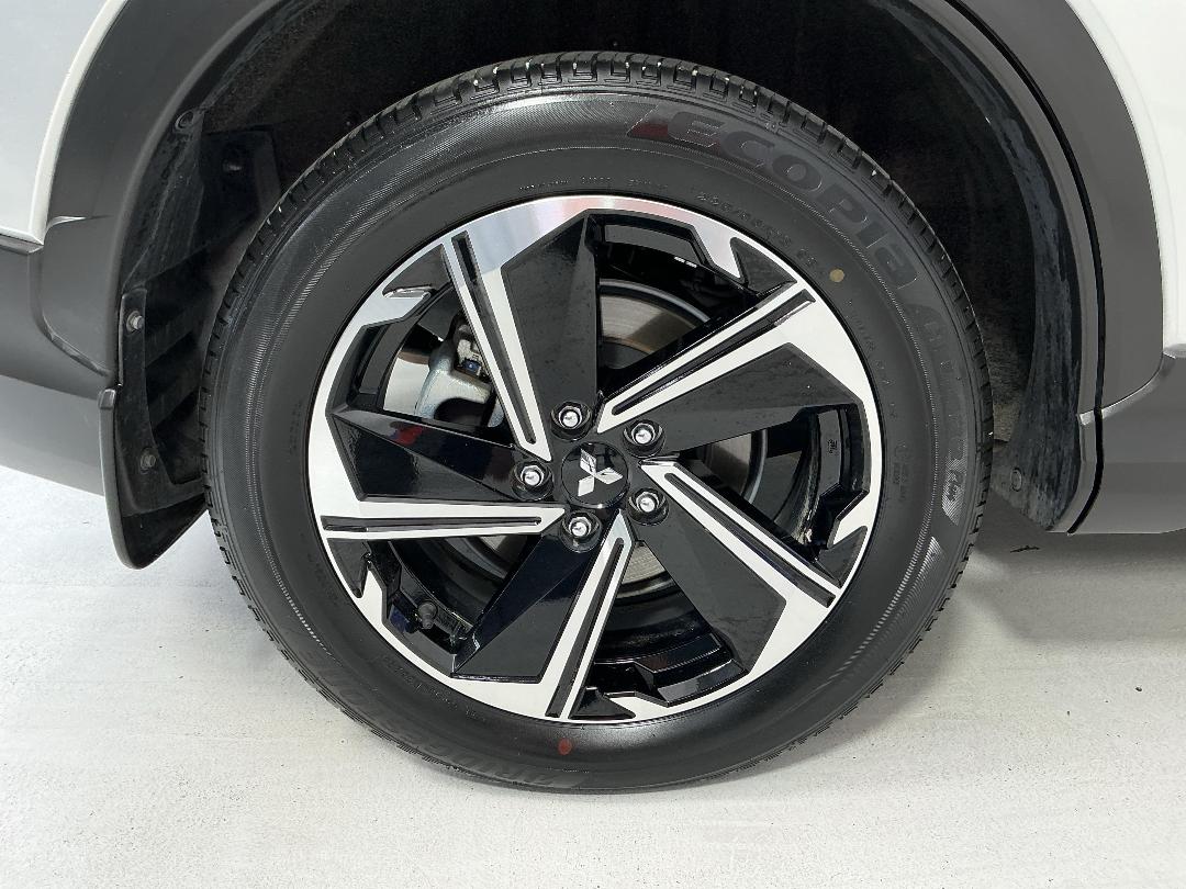 Photo '12' of Mitsubishi Eclipse Cross