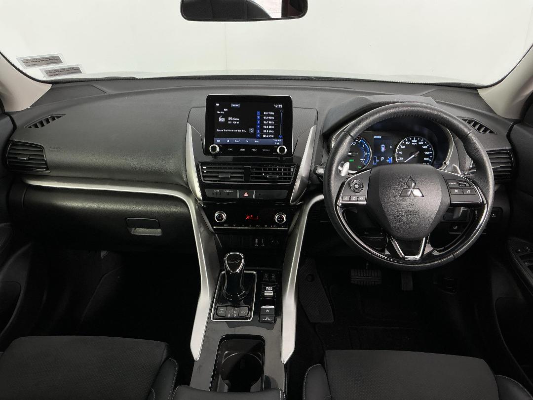 Photo '17' of Mitsubishi Eclipse Cross