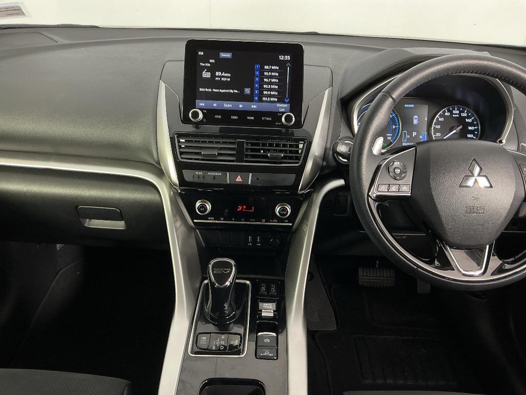 Photo '18' of Mitsubishi Eclipse Cross