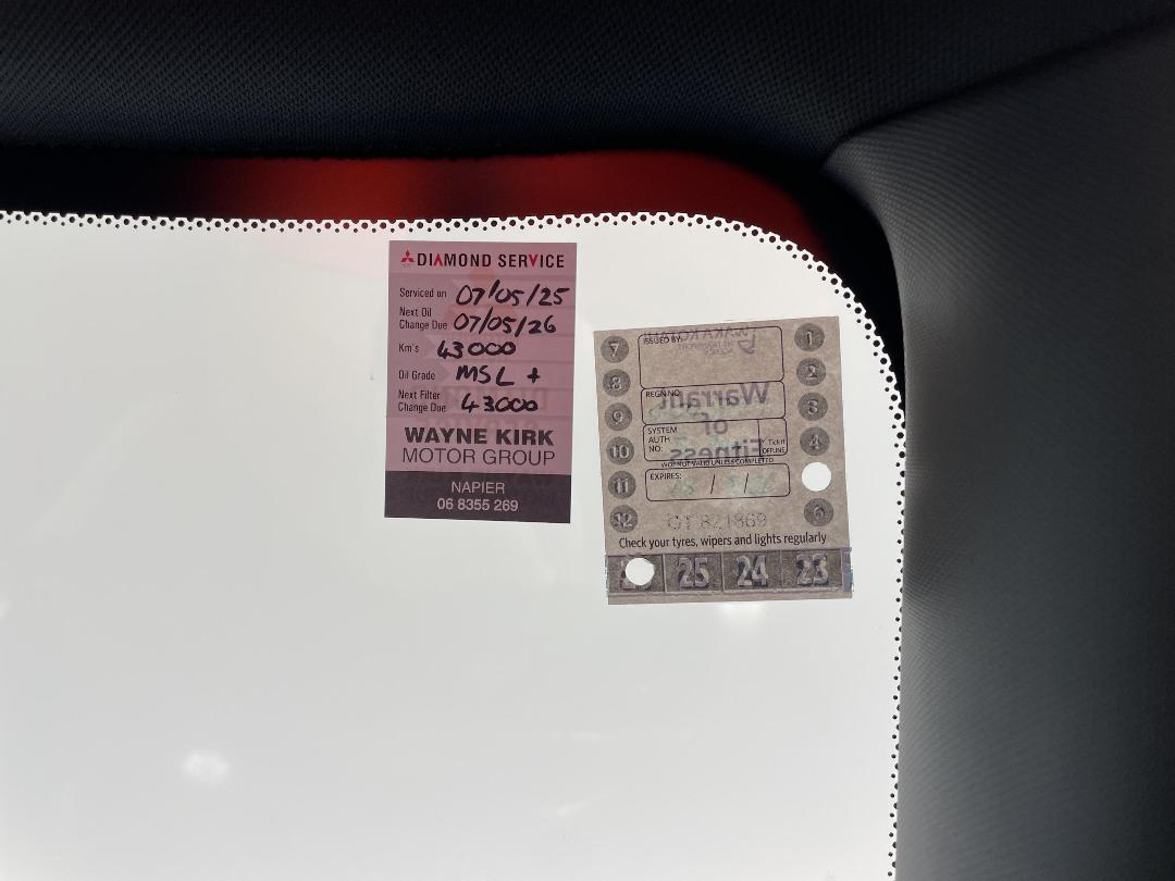 Photo '27' of Mitsubishi Eclipse Cross Photo '27' of Mitsubishi Eclipse Cross