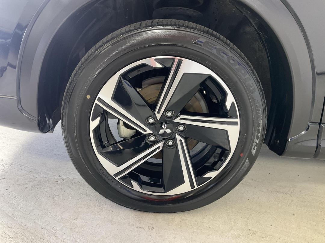 Photo '10' of Mitsubishi Eclipse Cross Photo '10' of Mitsubishi Eclipse Cross