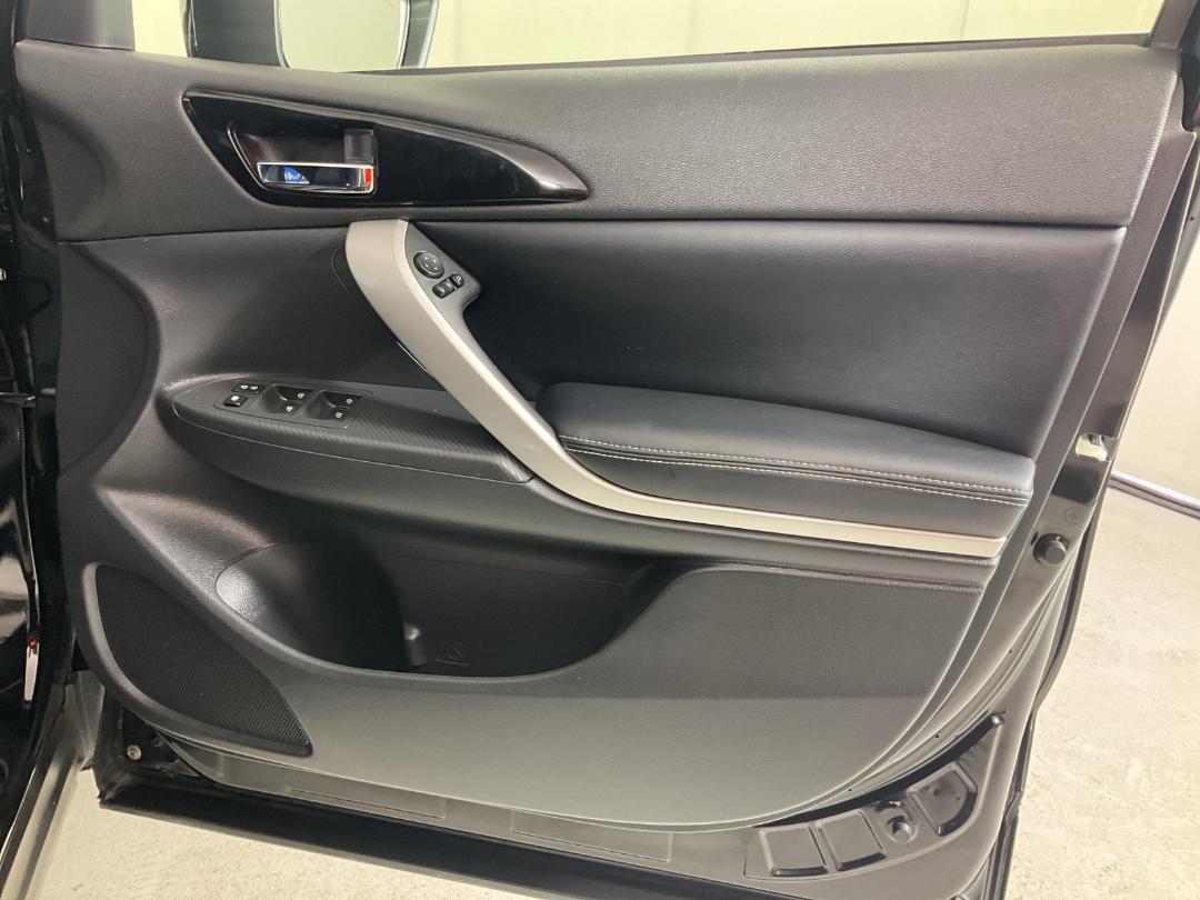 Photo '15' of Mitsubishi Eclipse Cross Photo '15' of Mitsubishi Eclipse Cross