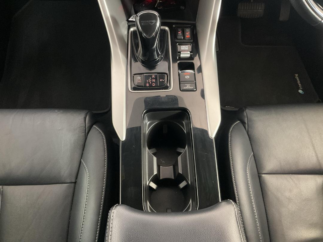 Photo '18' of Mitsubishi Eclipse Cross Photo '18' of Mitsubishi Eclipse Cross