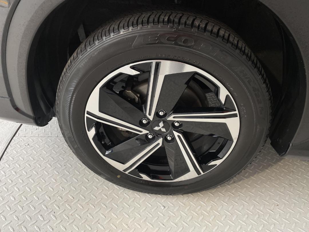 Photo '10' of Mitsubishi Eclipse Cross Photo '10' of Mitsubishi Eclipse Cross