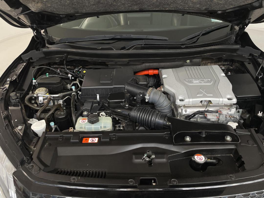 Photo '13' of Mitsubishi Eclipse Cross Photo '13' of Mitsubishi Eclipse Cross