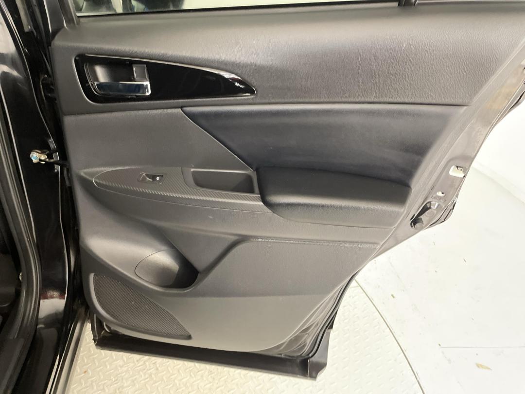 Photo '19' of Mitsubishi Eclipse Cross Photo '19' of Mitsubishi Eclipse Cross