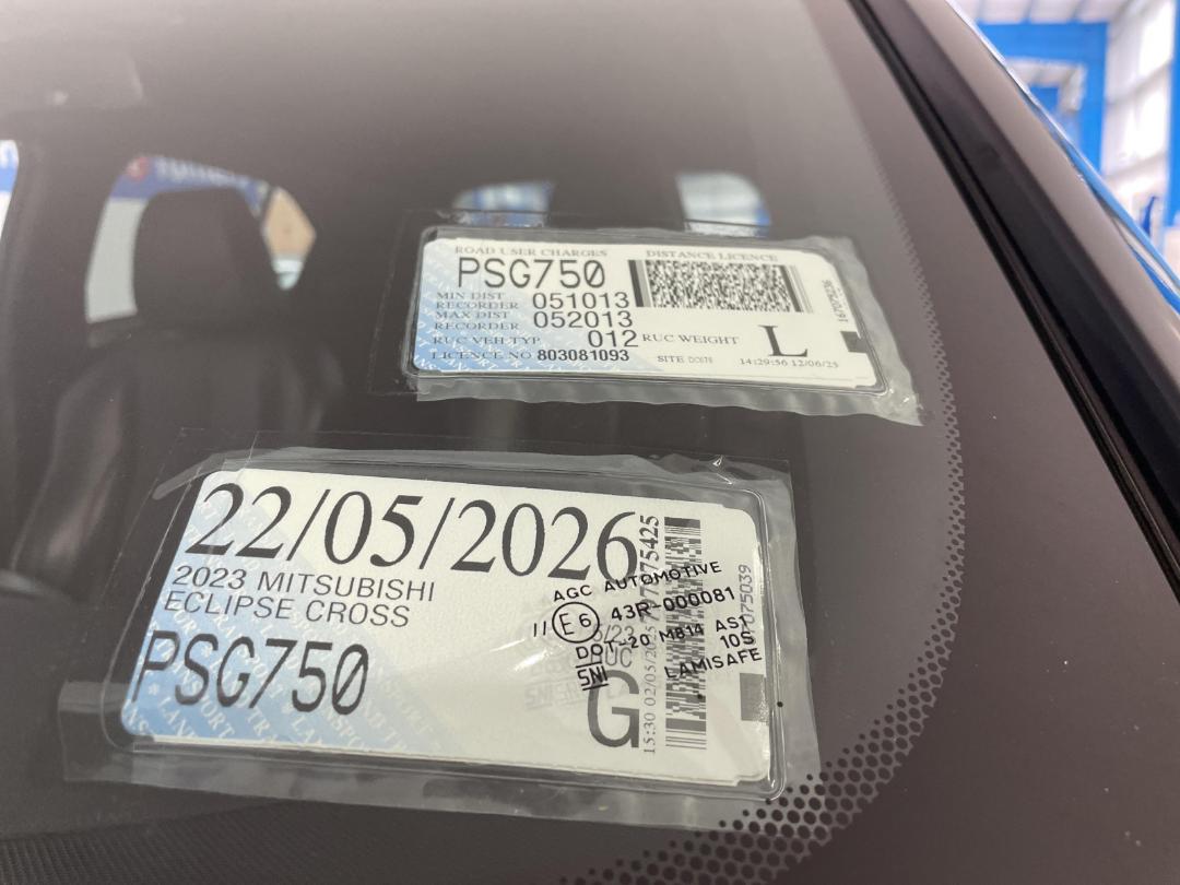 Photo '33' of Mitsubishi Eclipse Cross Photo '33' of Mitsubishi Eclipse Cross