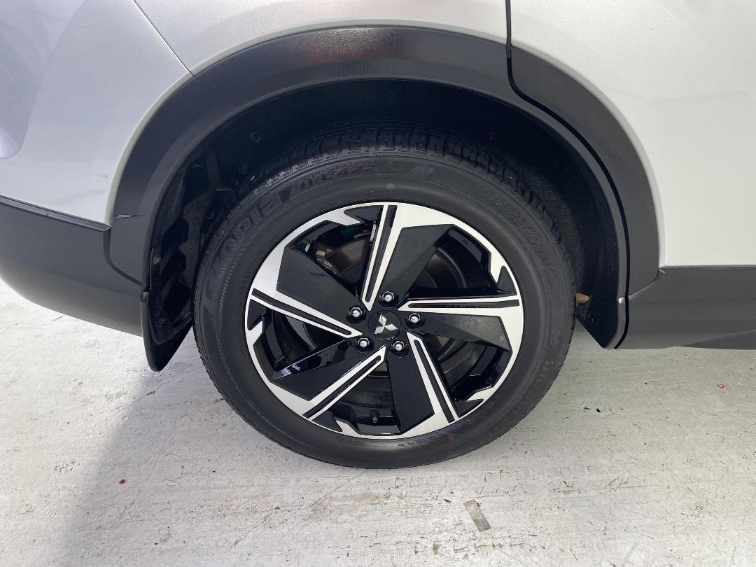 Photo '12' of Mitsubishi Eclipse Cross Photo '12' of Mitsubishi Eclipse Cross