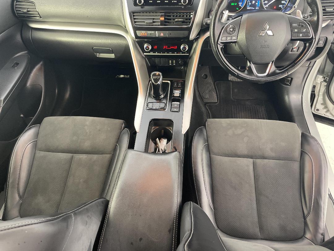 Photo '18' of Mitsubishi Eclipse Cross Photo '18' of Mitsubishi Eclipse Cross