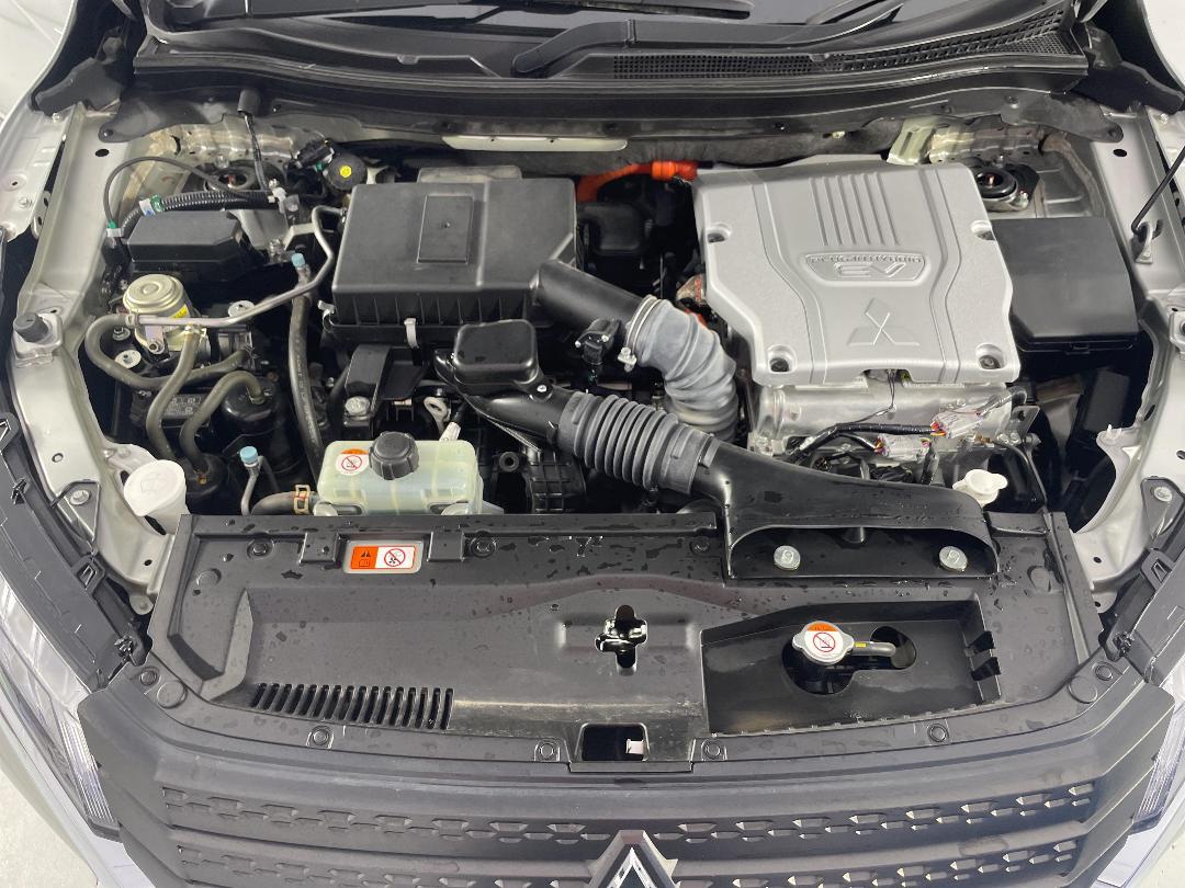 Photo '13' of Mitsubishi Eclipse Cross