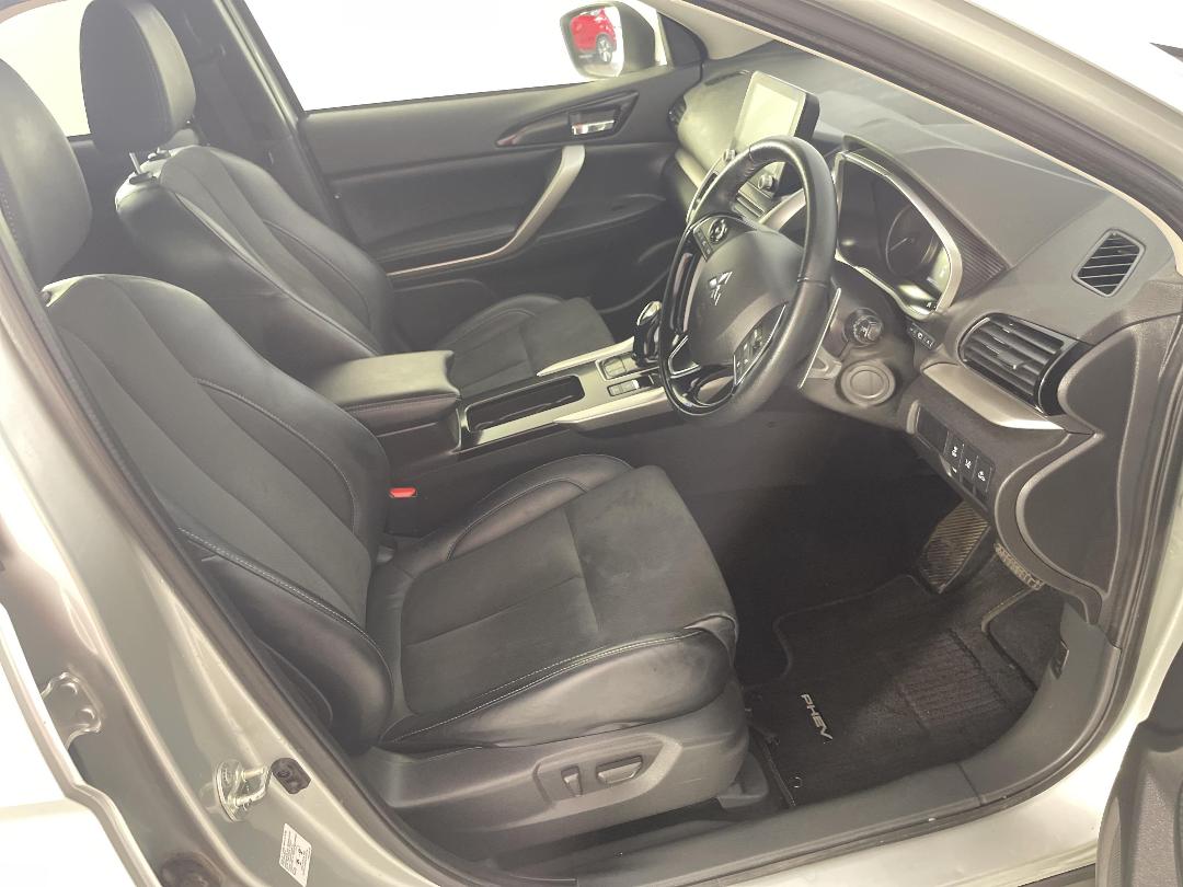 Photo '16' of Mitsubishi Eclipse Cross