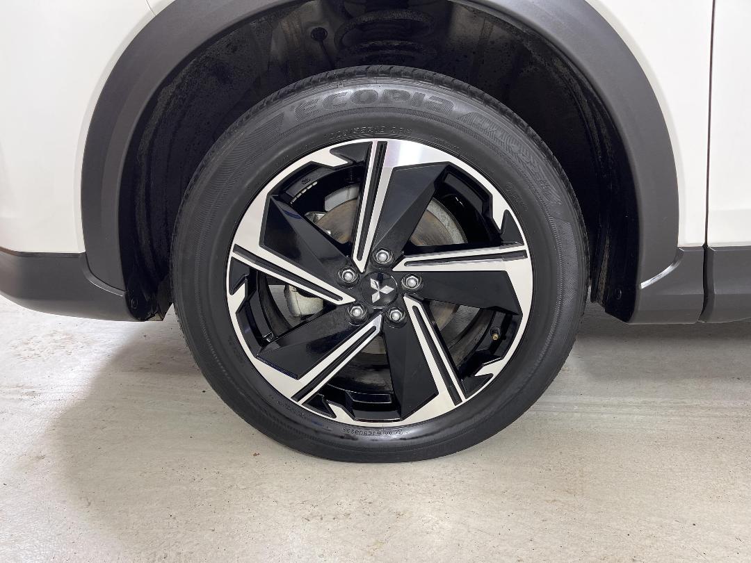 Photo '10' of Mitsubishi Eclipse Cross