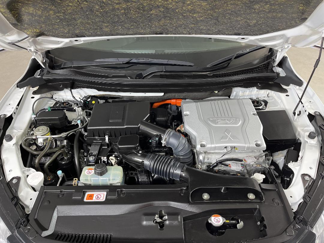 Photo '13' of Mitsubishi Eclipse Cross