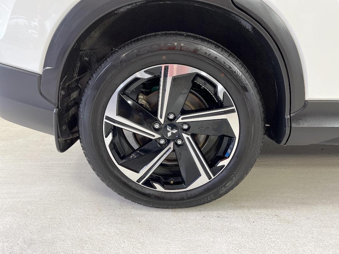 Photo '12' of Mitsubishi Eclipse Cross