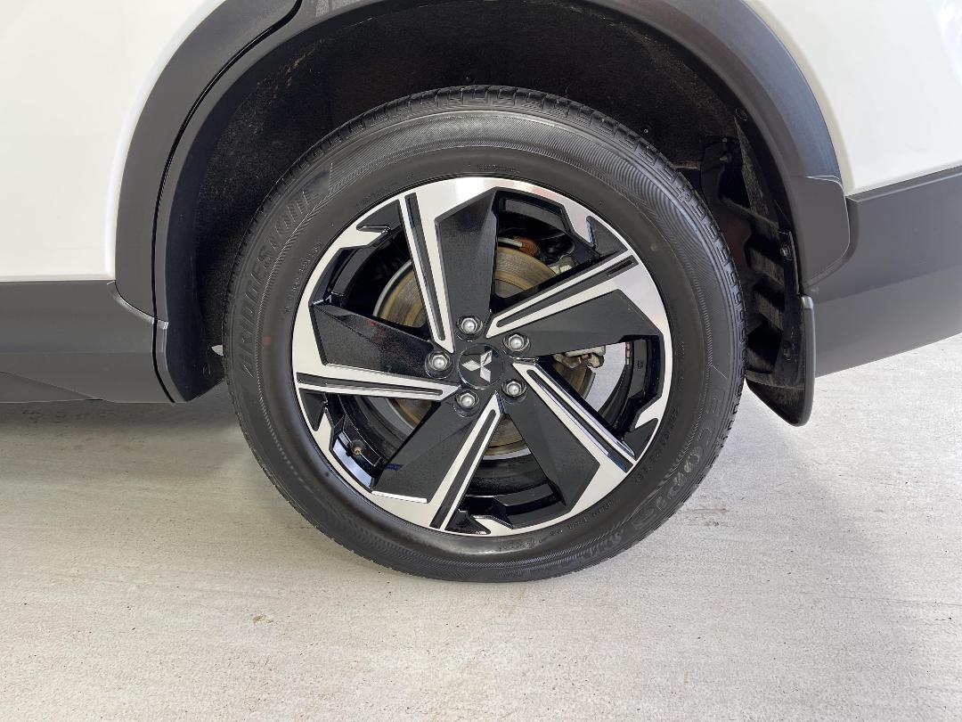 Photo '11' of Mitsubishi Eclipse Cross